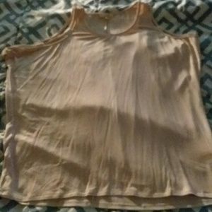 BEAUTIFUL EASEL TOP, NWOT, BLUSH COLOR